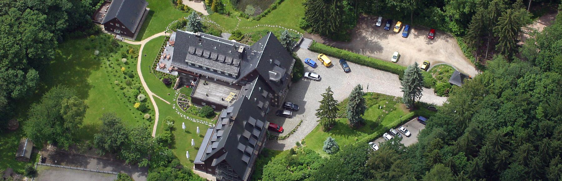 Luftbild vom Romantik Hotel Jagdhaus Waldidyll