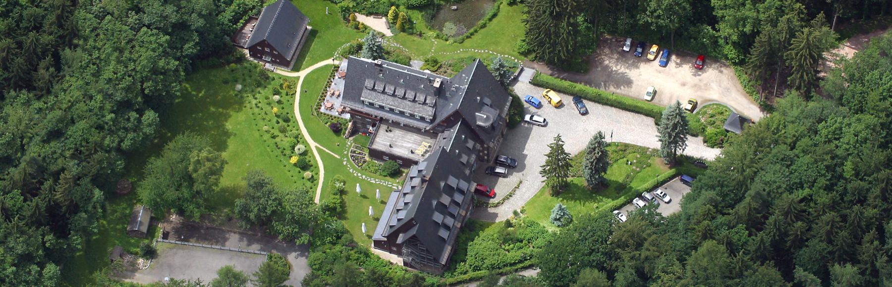 Das Romantik Hotel Jagdhaus Waldidyll von oben